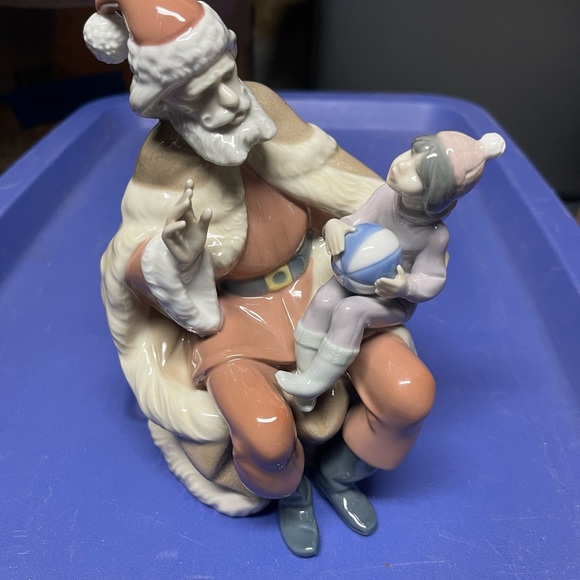 LLADRO A CHRISTMAS WISH 
ITEM #01005711….. excellent condition, no chips, no box - Picture 2 of 11